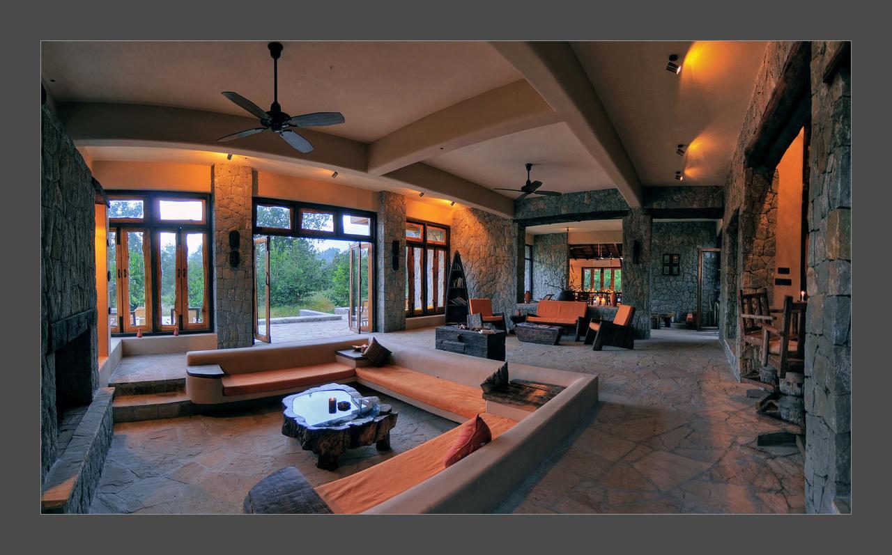Kanha Earth Lodge Mandlā Exterior foto