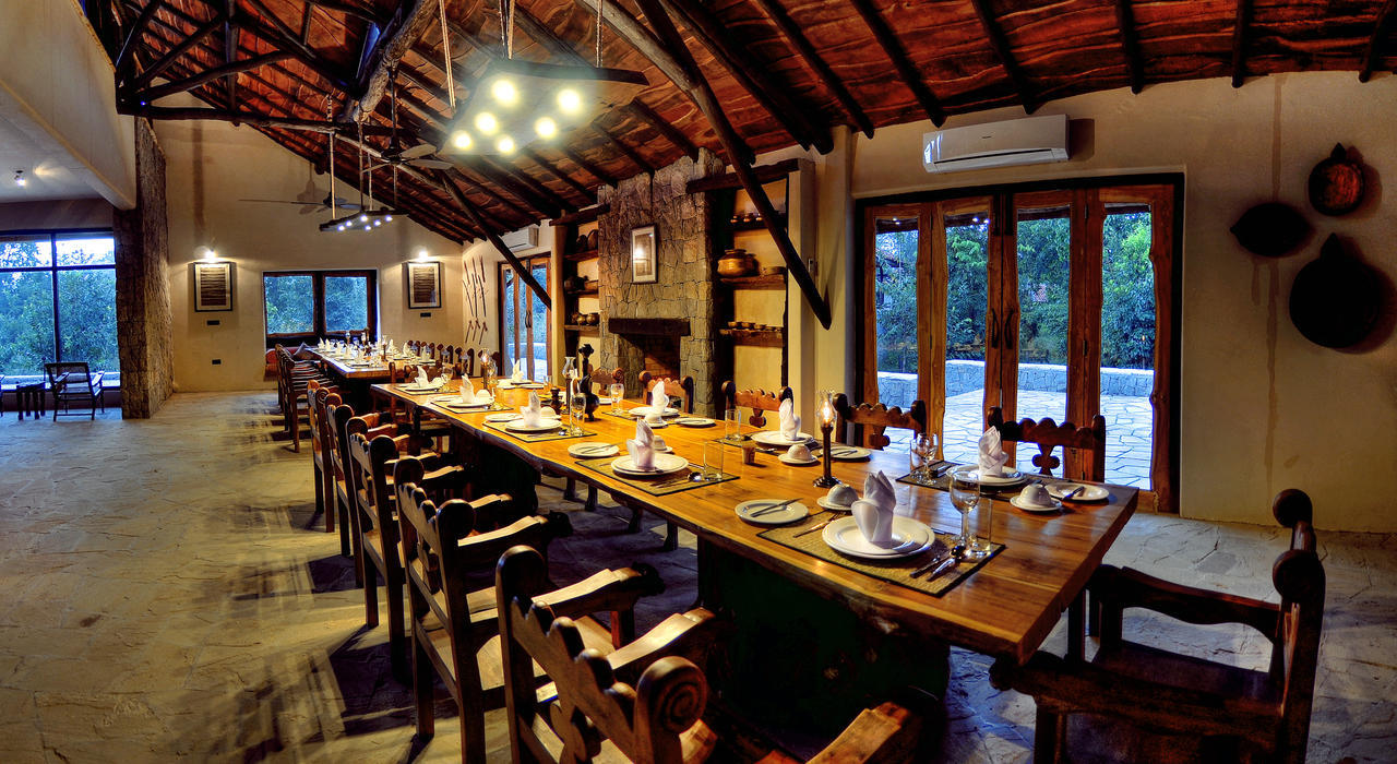 Kanha Earth Lodge Mandlā Exterior foto