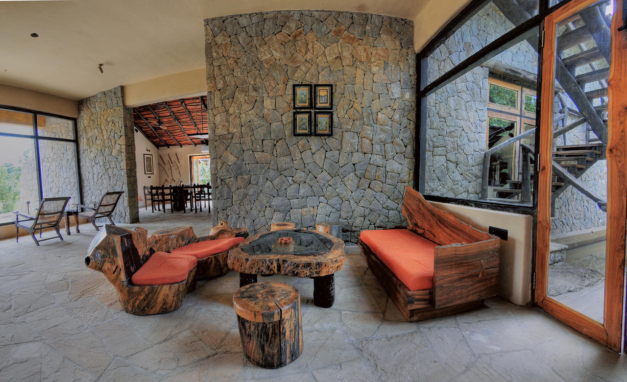 Kanha Earth Lodge Mandlā Exterior foto